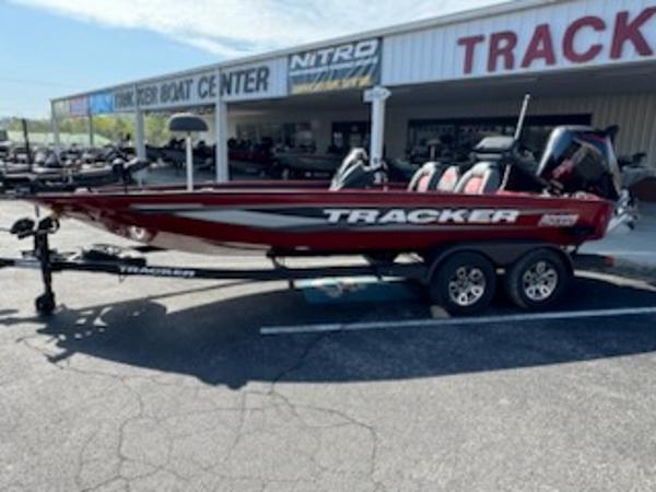 2025 Tracker Savage 215