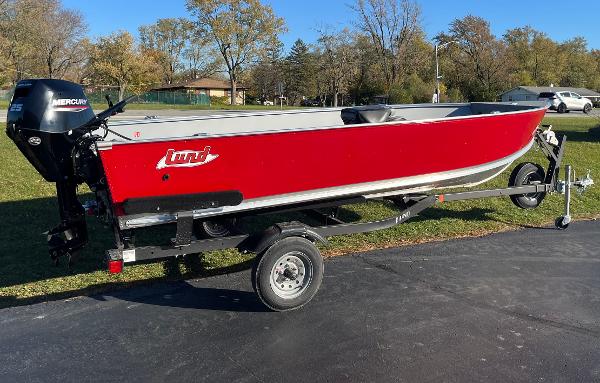 2025 Lund 1600 Fury Tiller