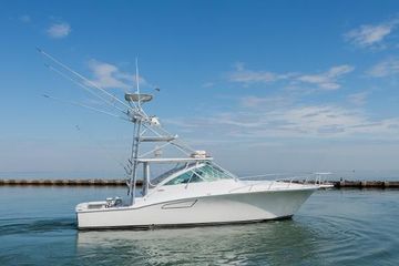 2004 Cabo 40 Express