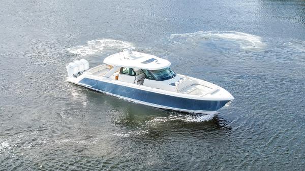 2022 Tiara Yachts 48 LS