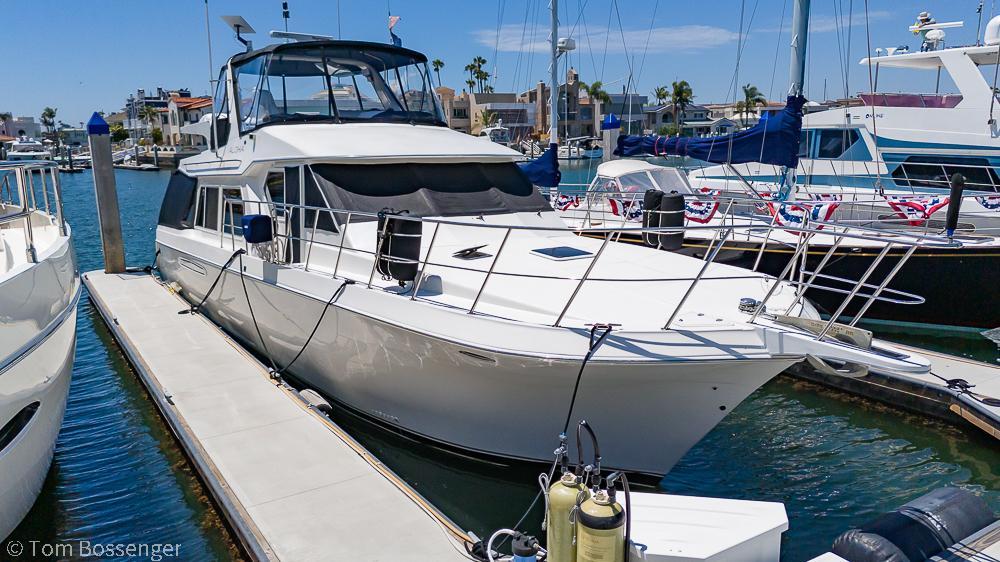 2001 Navigator 5600 Pilot House