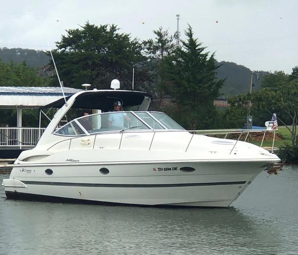 2005 Cruisers Yachts 340 Express