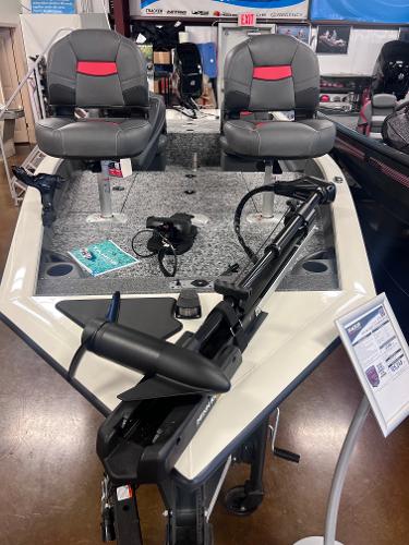 Tracker Pro Team 175 Crappie Edition 2025 Tracker Pro Team 175 Crappie Edition boat with dual seats and trolling motor.