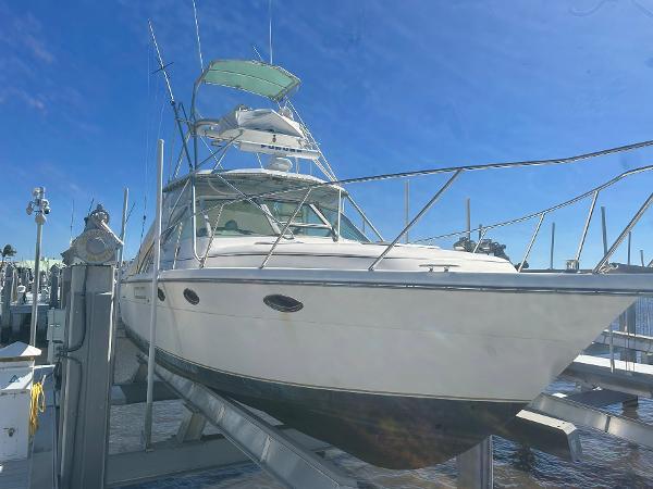 1995 Tiara Sport 3100