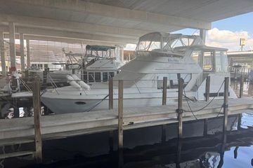 1997 Carver 355 Aft Cabin Motor Yacht