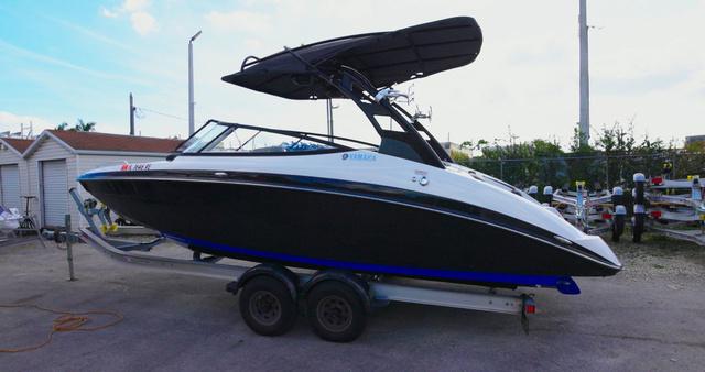 2016 Yamaha Boats 242X E-Series