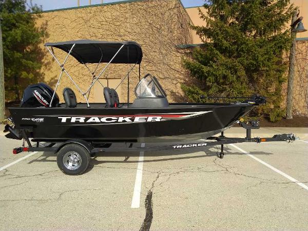 2025 Tracker Pro Guide V-16 WT