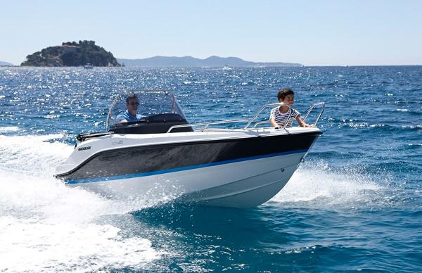 2025 Quicksilver Activ 455 Open