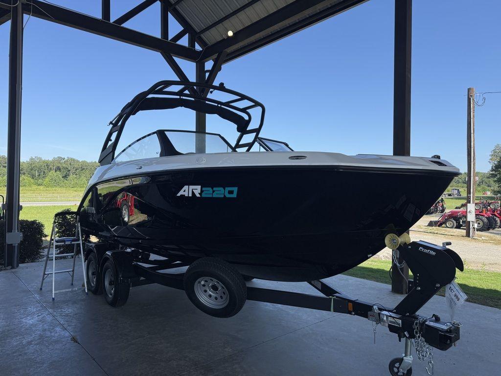 Yamaha Boats AR220