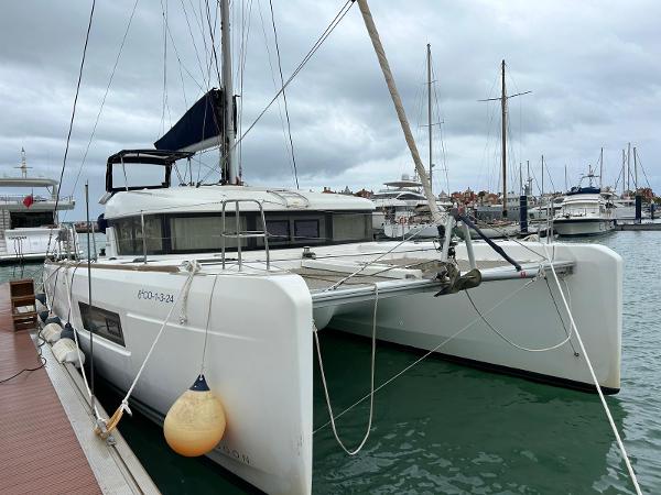 2019 Lagoon 40