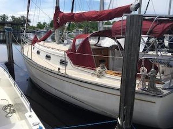 1987 Island Packet 31
