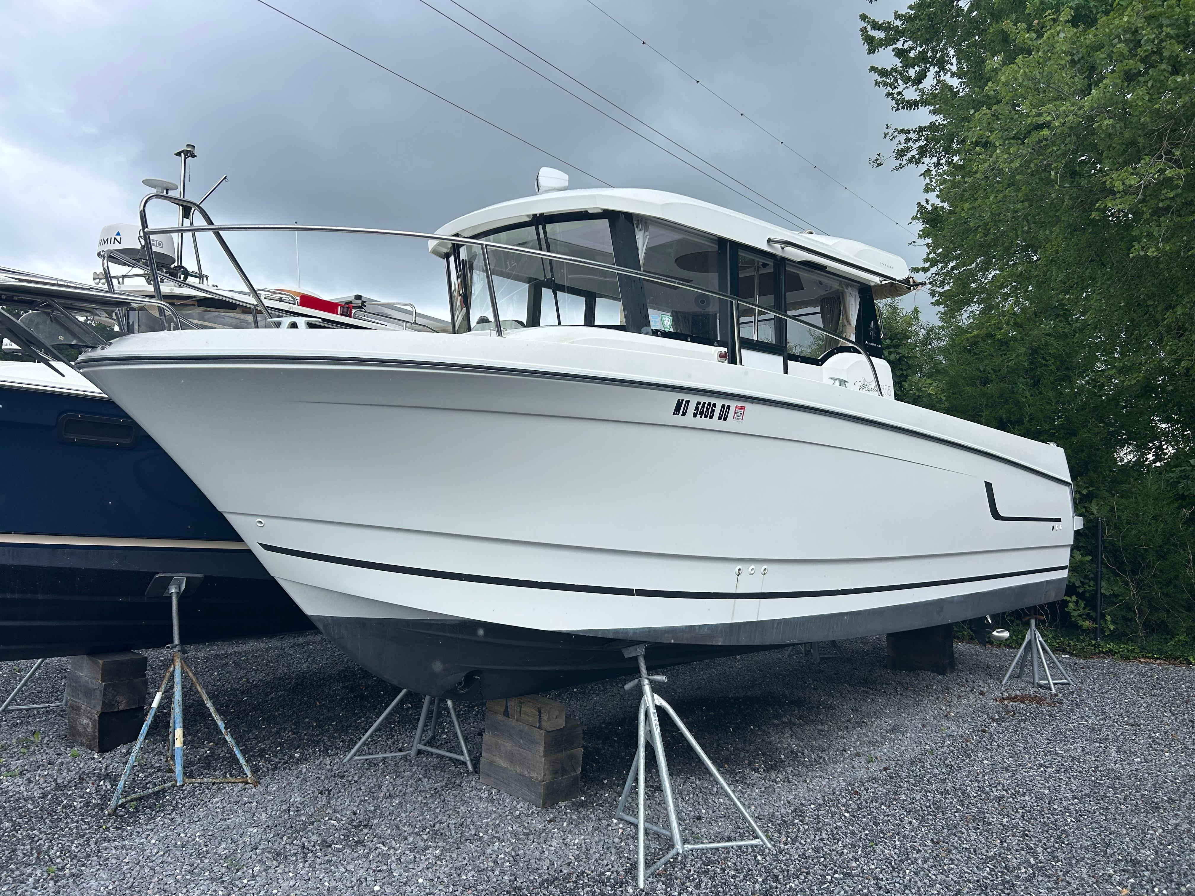 2015 Jeanneau Merry Fisher 855 Marlin