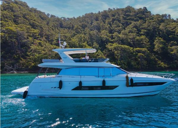 2019 Prestige 680