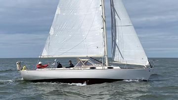 2009 Alerion 33