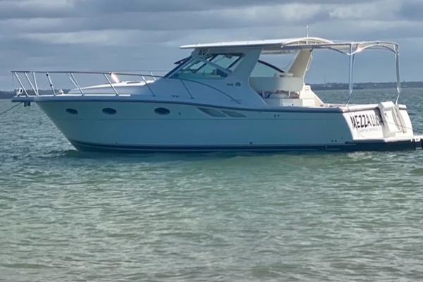 1999 Tiara Yachts 3500 Open