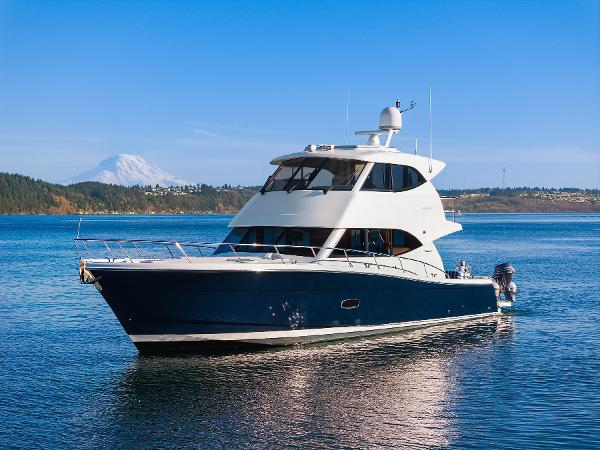 Maritimo M50 Port Bow Profile