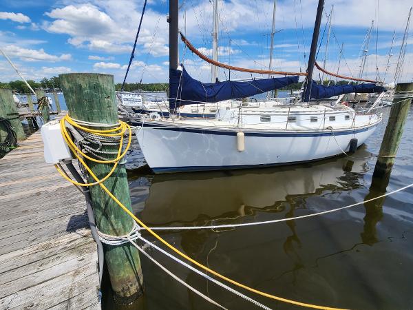 1985 Herreshoff 38 Cat Ketch