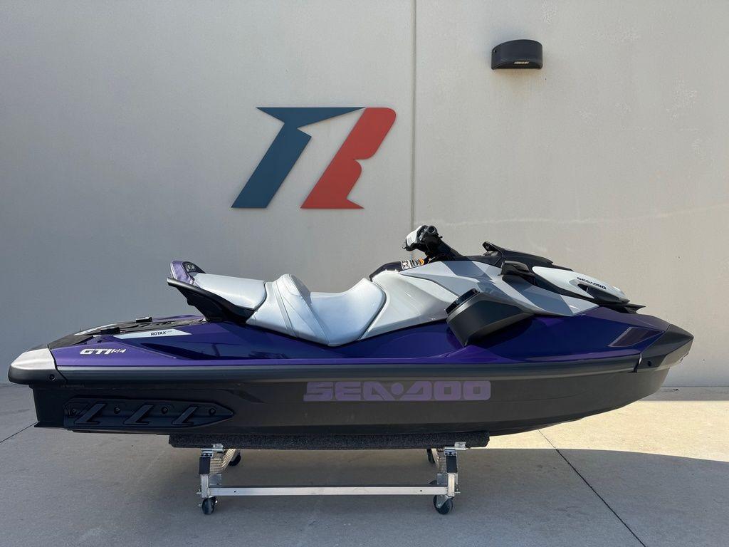 2025 Sea-Doo GTI™ SE 130 iBR Tech, Audio, iDF, iBR
