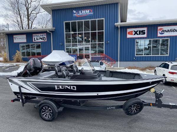 2025 Lund 1775 Impact XS SS