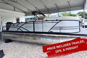 Sylvan MIRAGE 822 CLZ DH 2026 Sylvan MIRAGE 822 CLZ DH pontoon boat with trailer, GPS, and freight included.