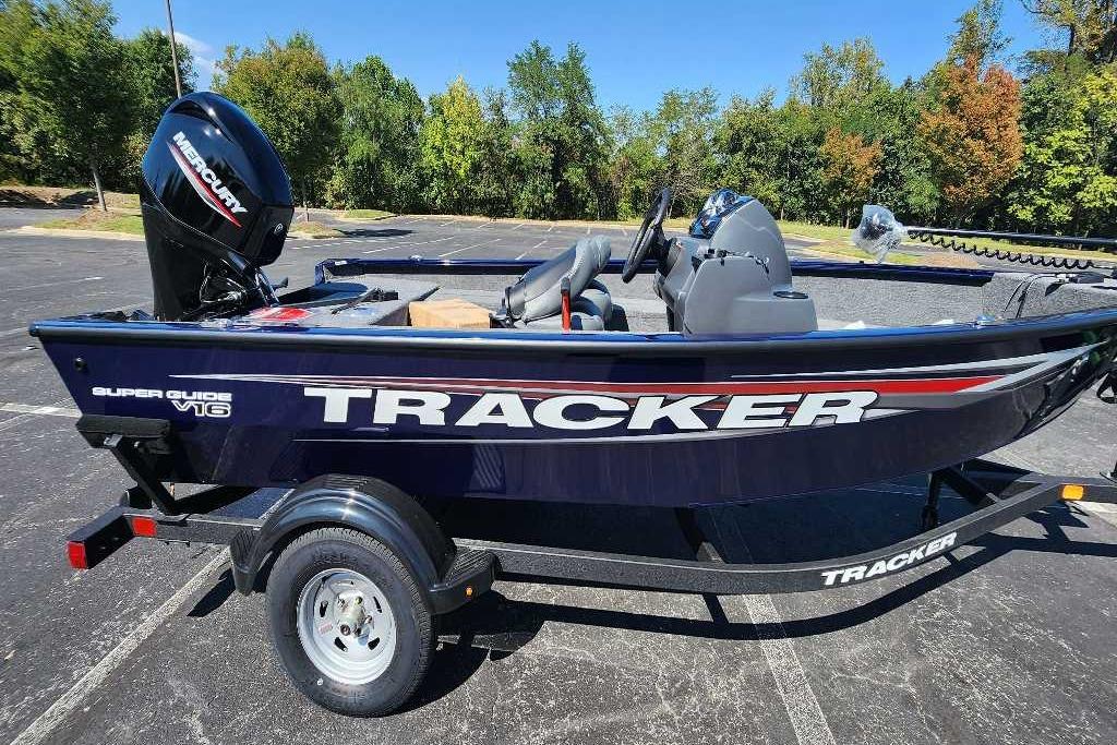 2026 Tracker Super Guide V-16 SC