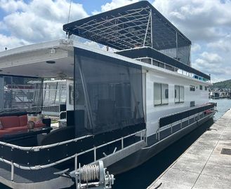 1988 Jamestowner Houseboat