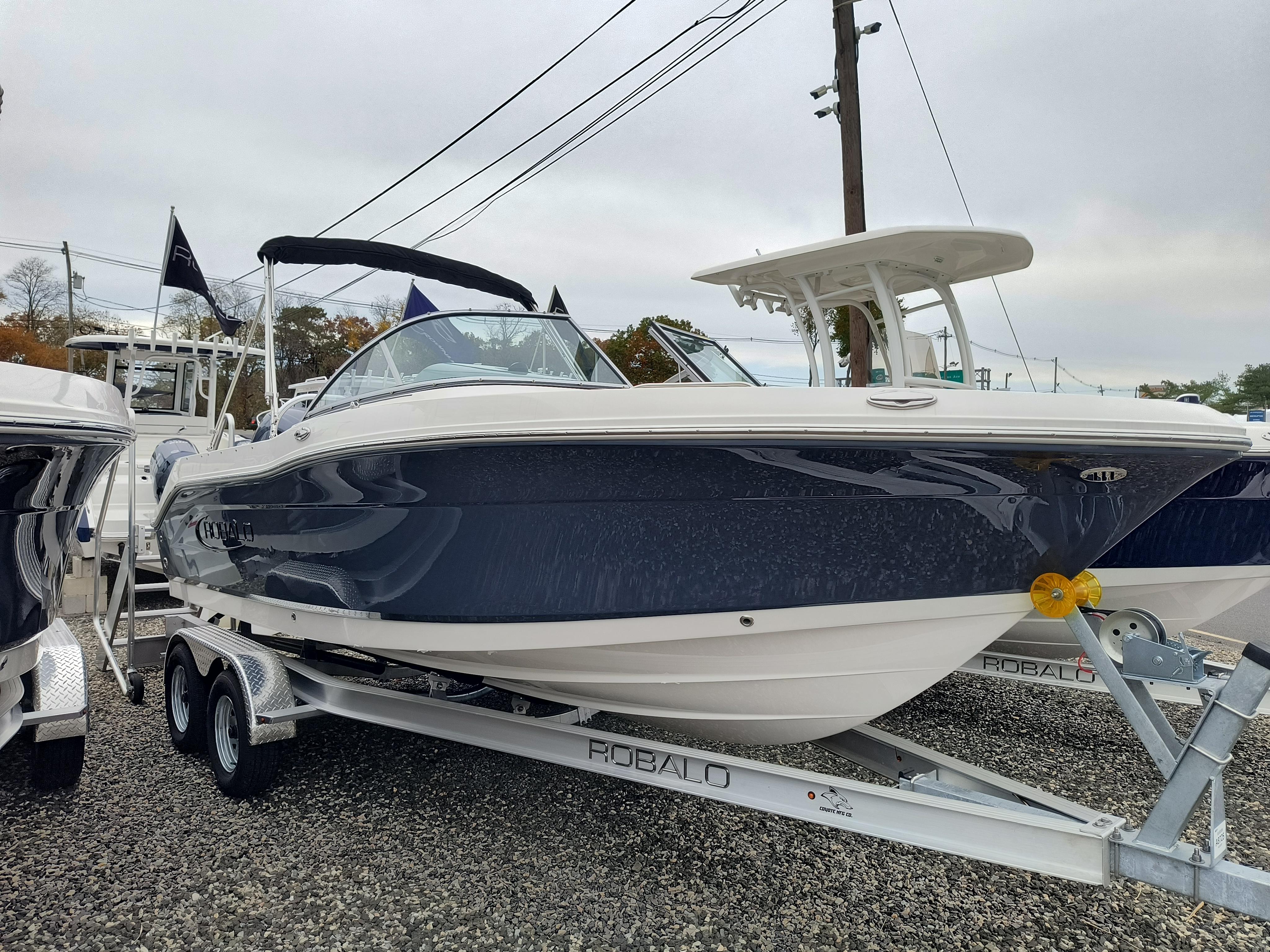 2024 Robalo R207 Dual Console, Bricktown New Jersey - boats.com