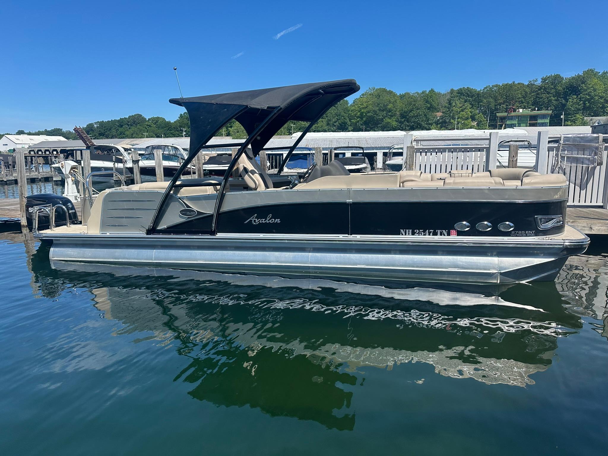 2018 Avalon Catalina Platinum Entertainer - 27'