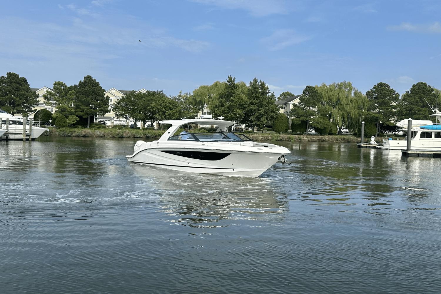 2025 Sea Ray SLX 400 Outboard