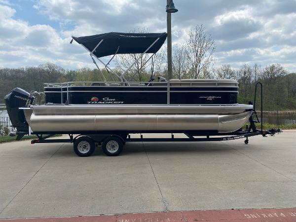 2025 Sun Tracker SportFish 22 XP3