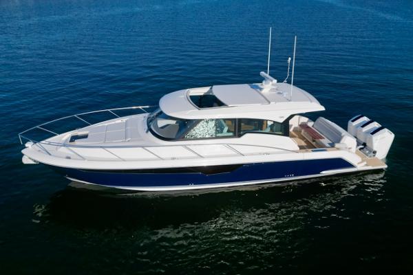 2025 Tiara Yachts 48 LE