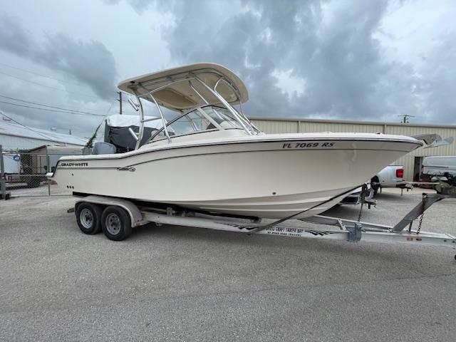 2018 Grady-White Freedom 235