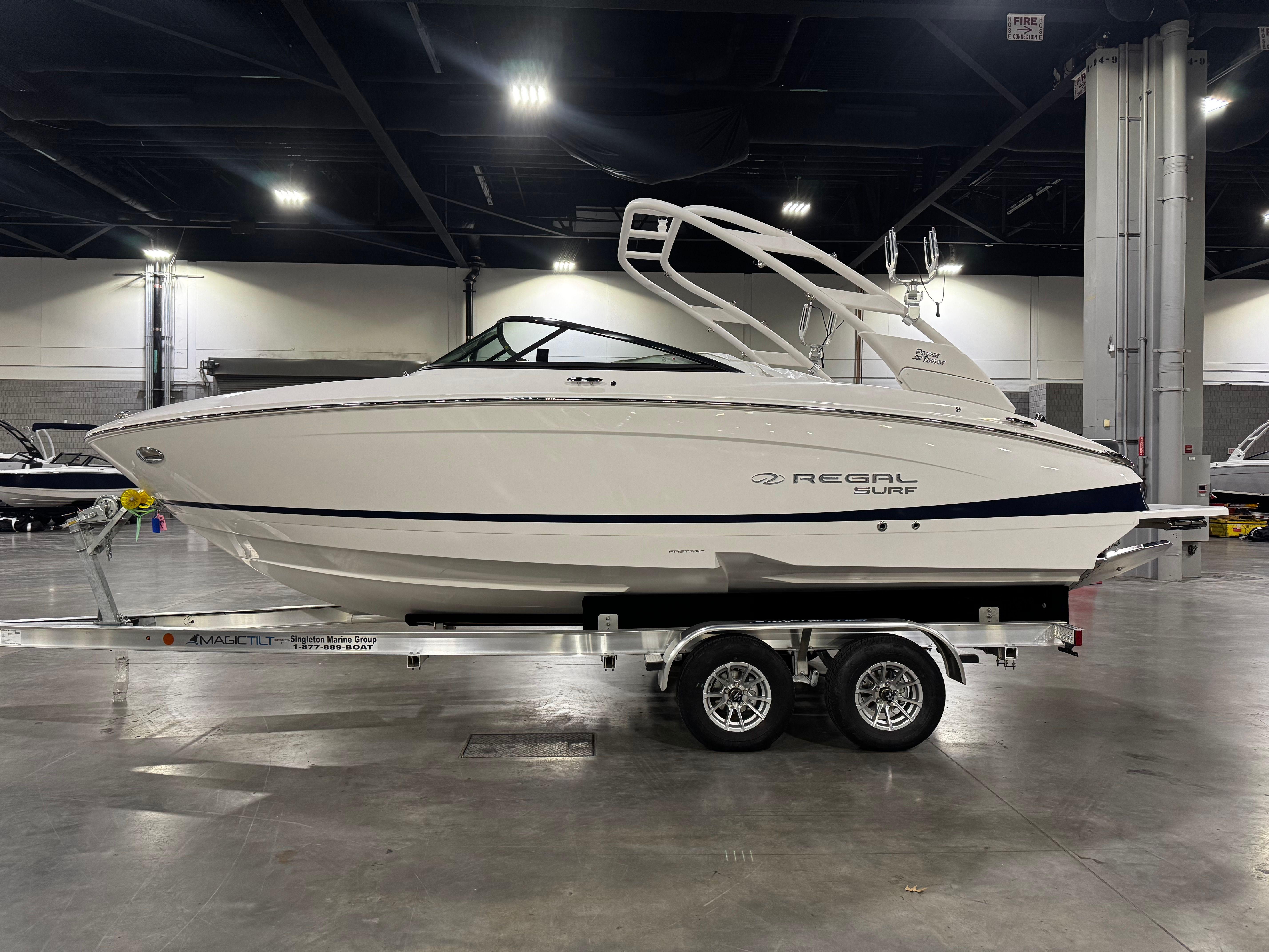 Regal LS4 Surf 2025 REGAL LS4 SURF - Image 1