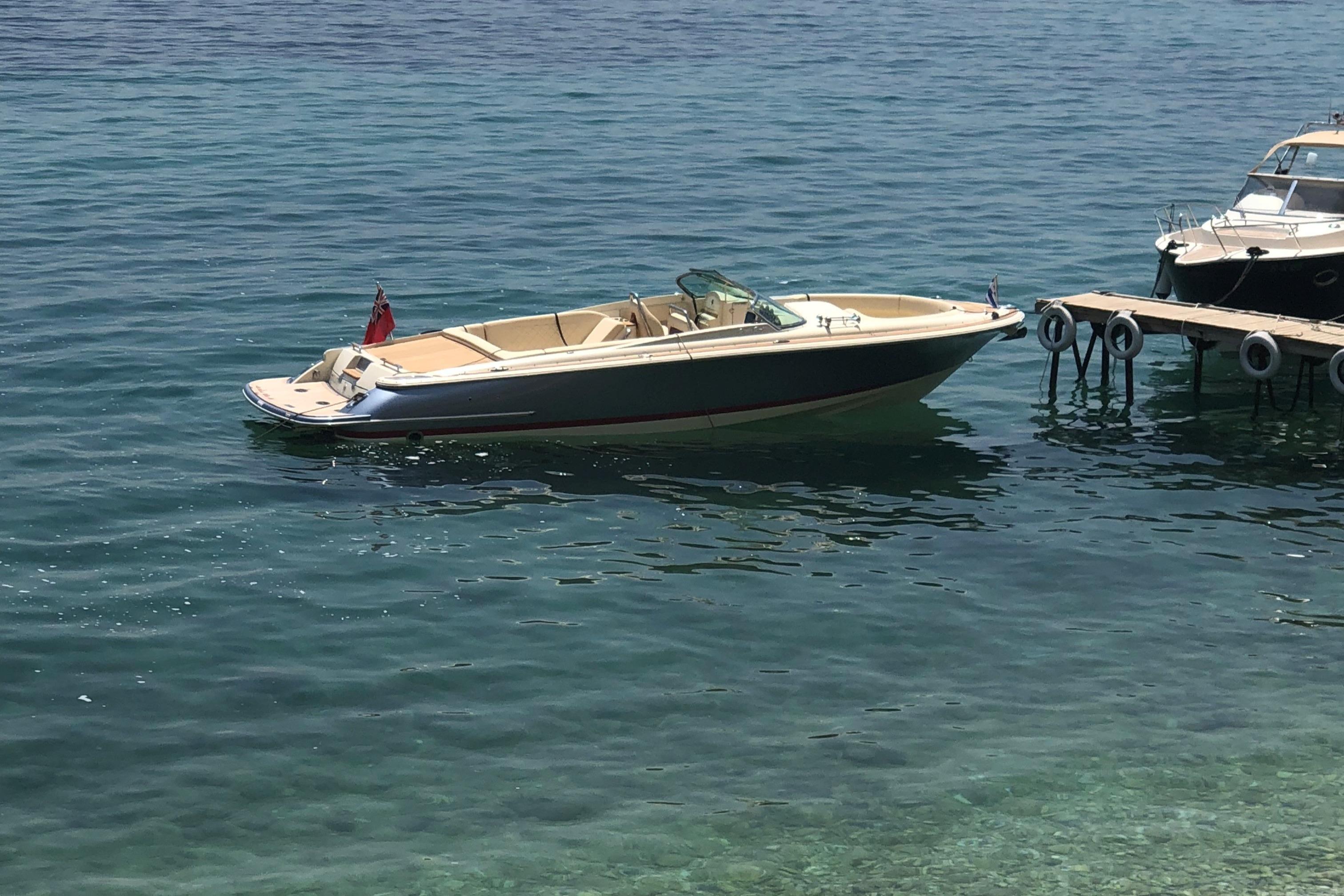 Chris-Craft Launch 30