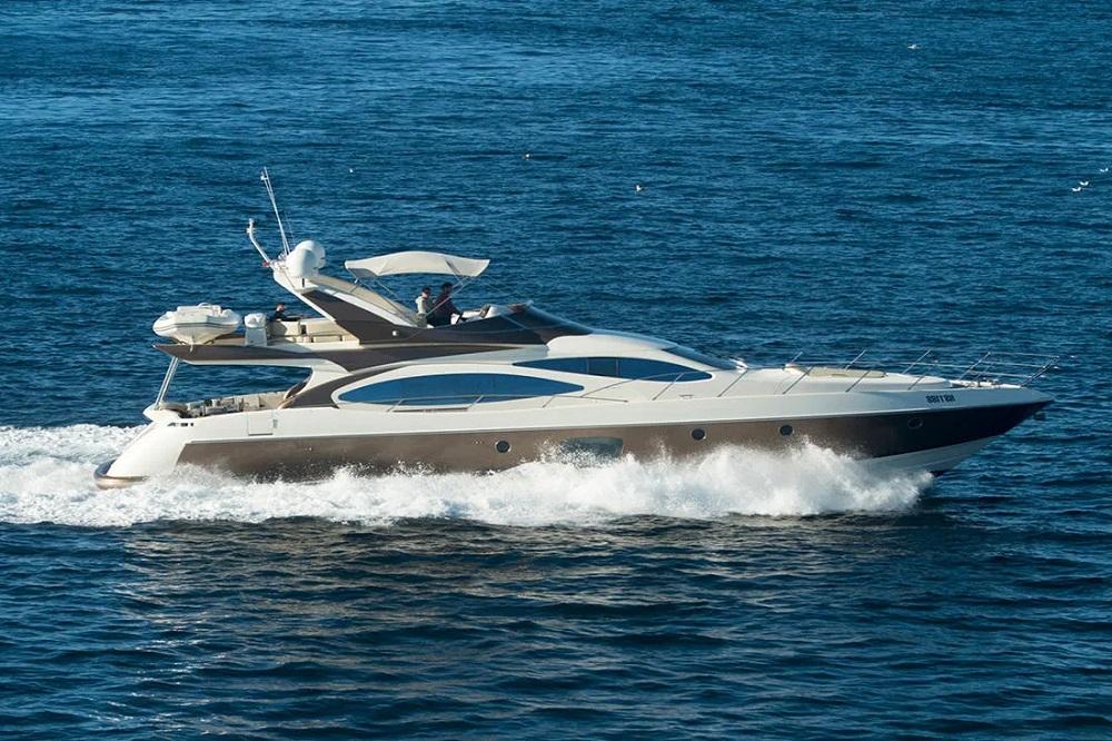 2005 Azimut 68