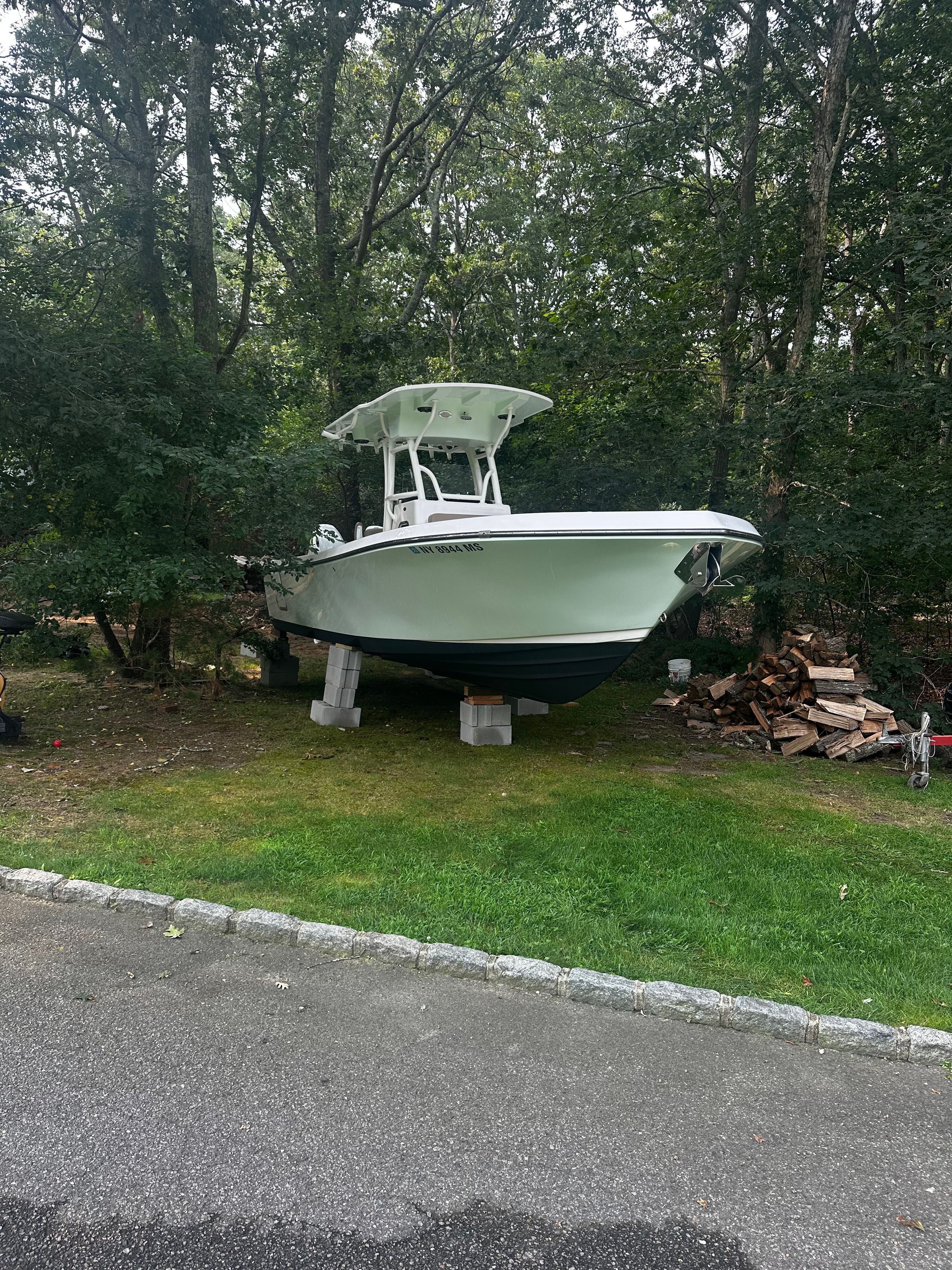 2023 Sea Born LX26 Center Console