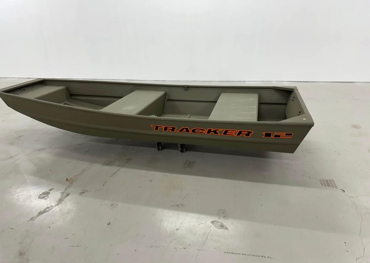 2024 Tracker Grizzly 1236