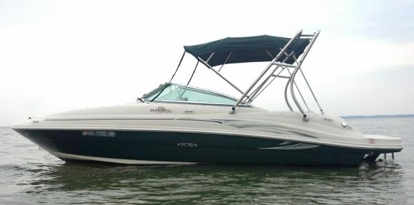 2022 Sea Ray Sundancer 370 Outboard