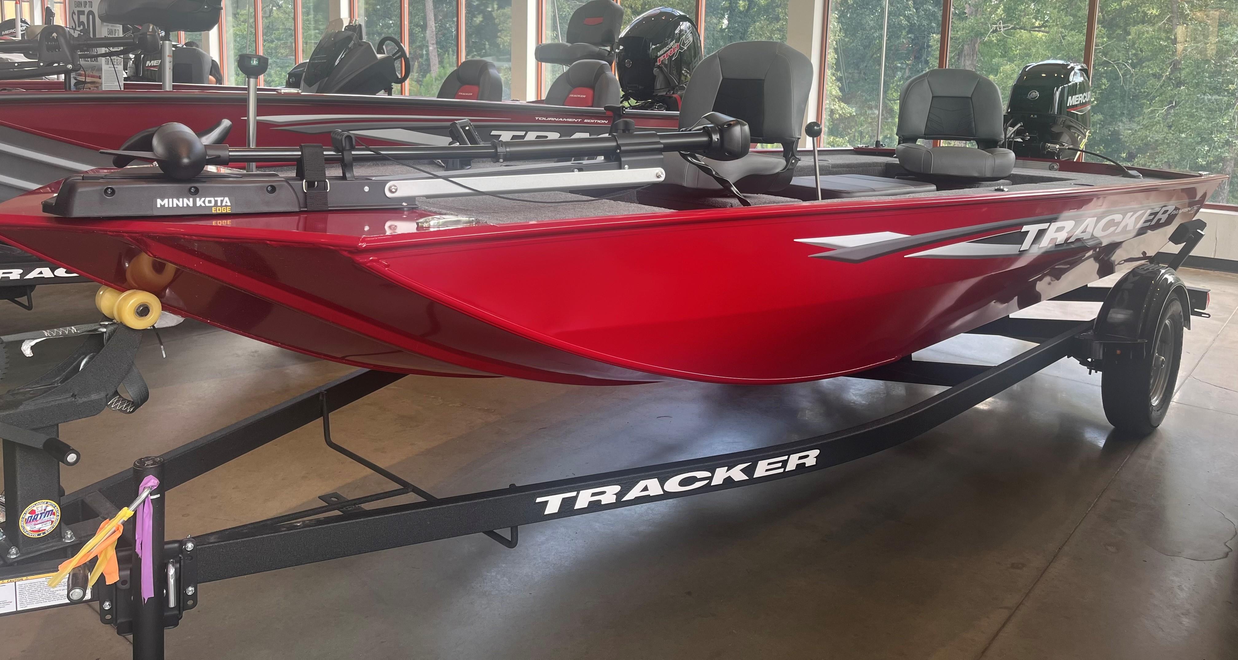 2025 Tracker Panfish 17
