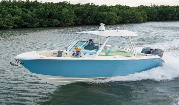 Cobia 330 Dual Console