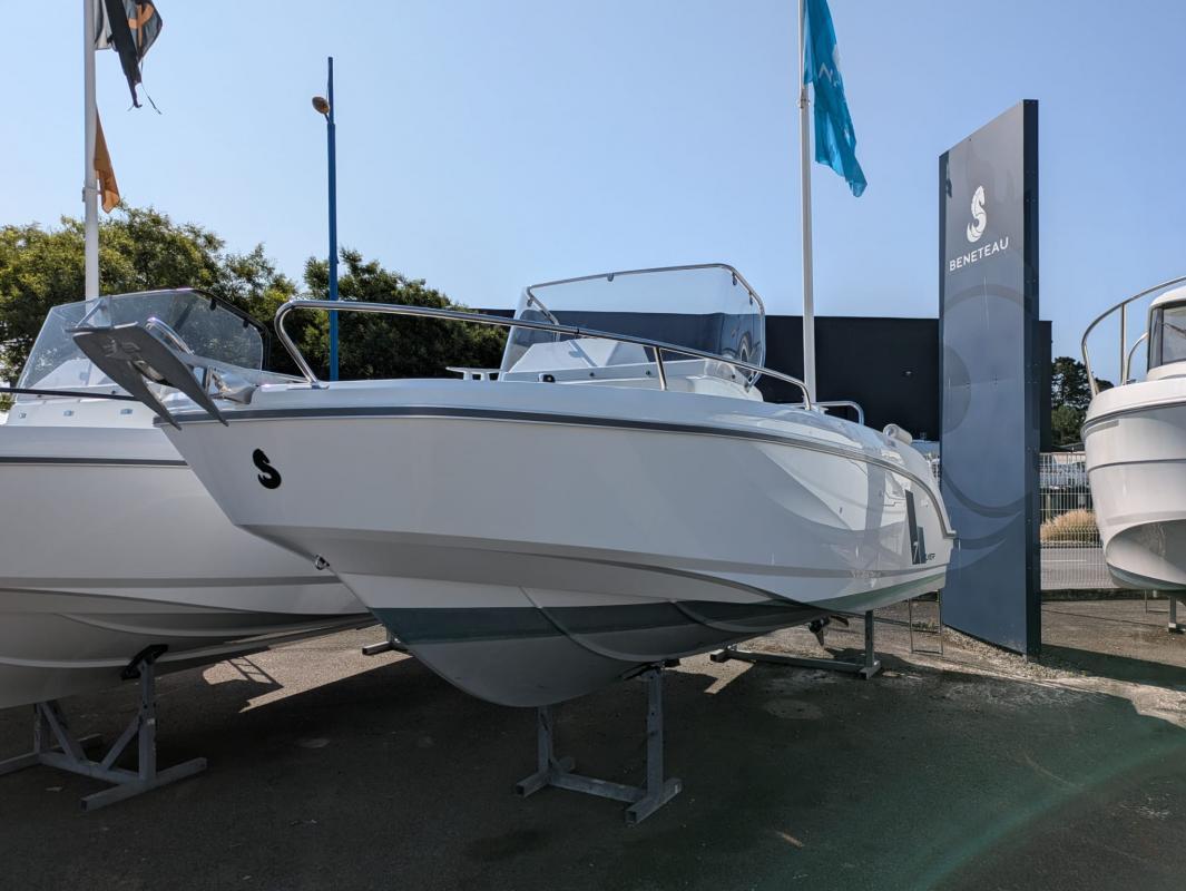 2023 Beneteau Flyer 7 SPACEdeck