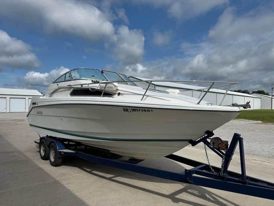 1992 Rinker Fiesta Vee 235