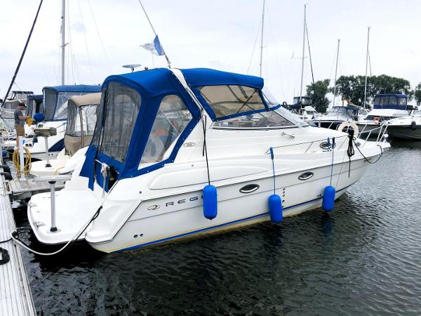 2002 Regal Commodore 2860