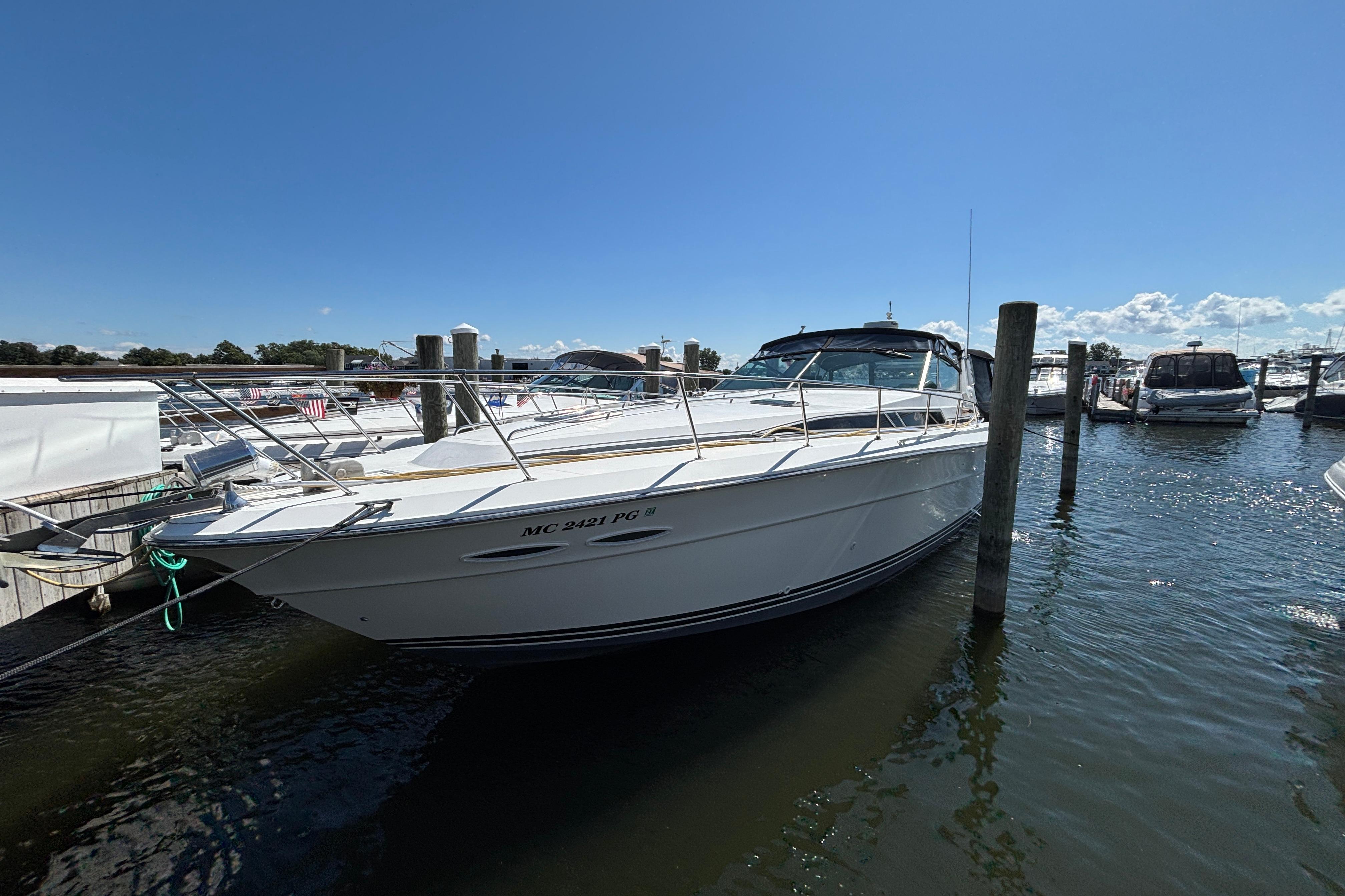 1989 Sea Ray 390 Express Cruiser