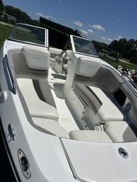 2010 Sea-Doo Sport Boats 230 Challenger