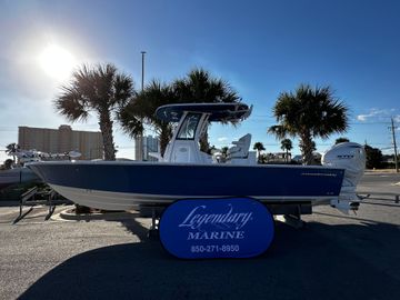 2025 Sportsman Masters 267OE Bay Boat