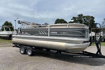2021 Sun Tracker Party Barge 20 DLX