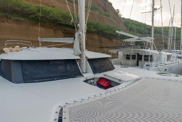 2009 Fountaine Pajot Orana 44