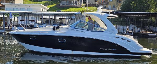 2014 Chaparral 330 Signature