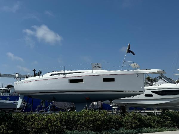 2024 Beneteau Oceanis 34.1